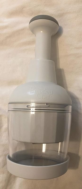 The Pampered Chef cutting edge Food Chopper by the Pampered Chef