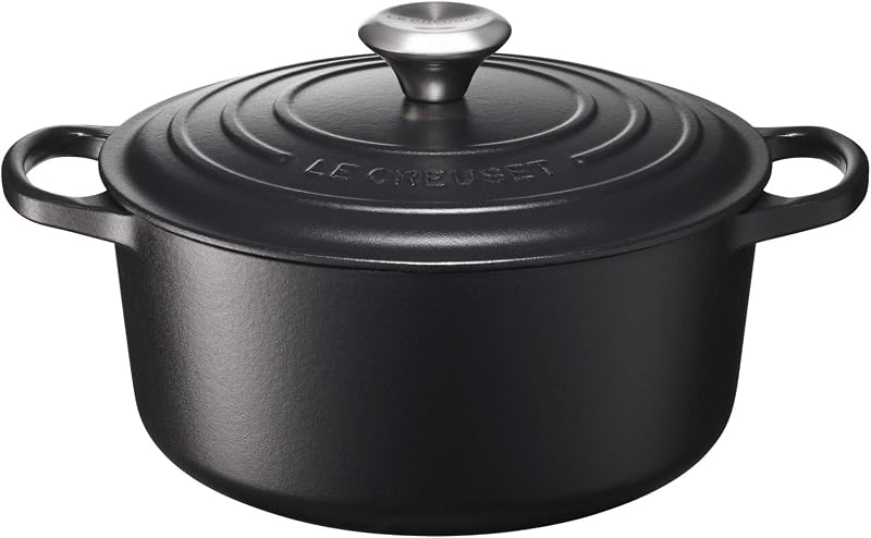 Le Creuset Signature Enamelled Cast Iron Casserole with Lid, 24 cm, Round, 4.2 L, 4.3 kg, Matte Black, 2117724